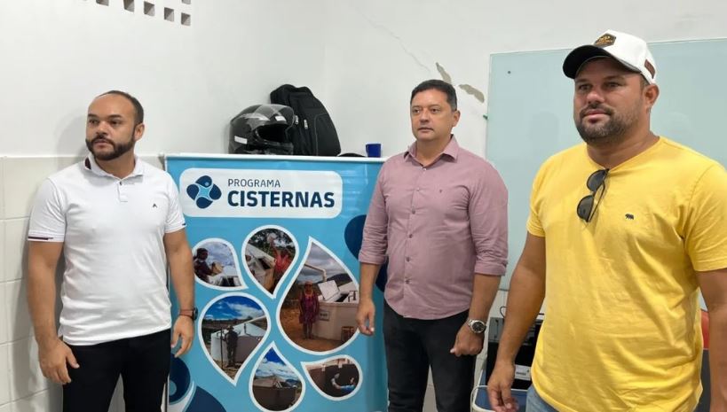 Presidente do CISCO, Éden Duarte, comemora com os 18 municípios consorciados, a entrega 1.176 cisternas